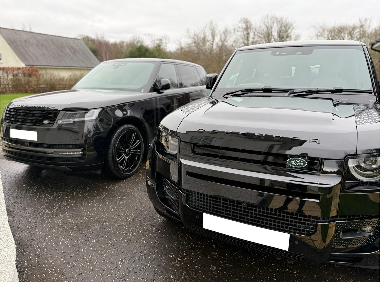 2 Land Rover Defenders in Edinburgh