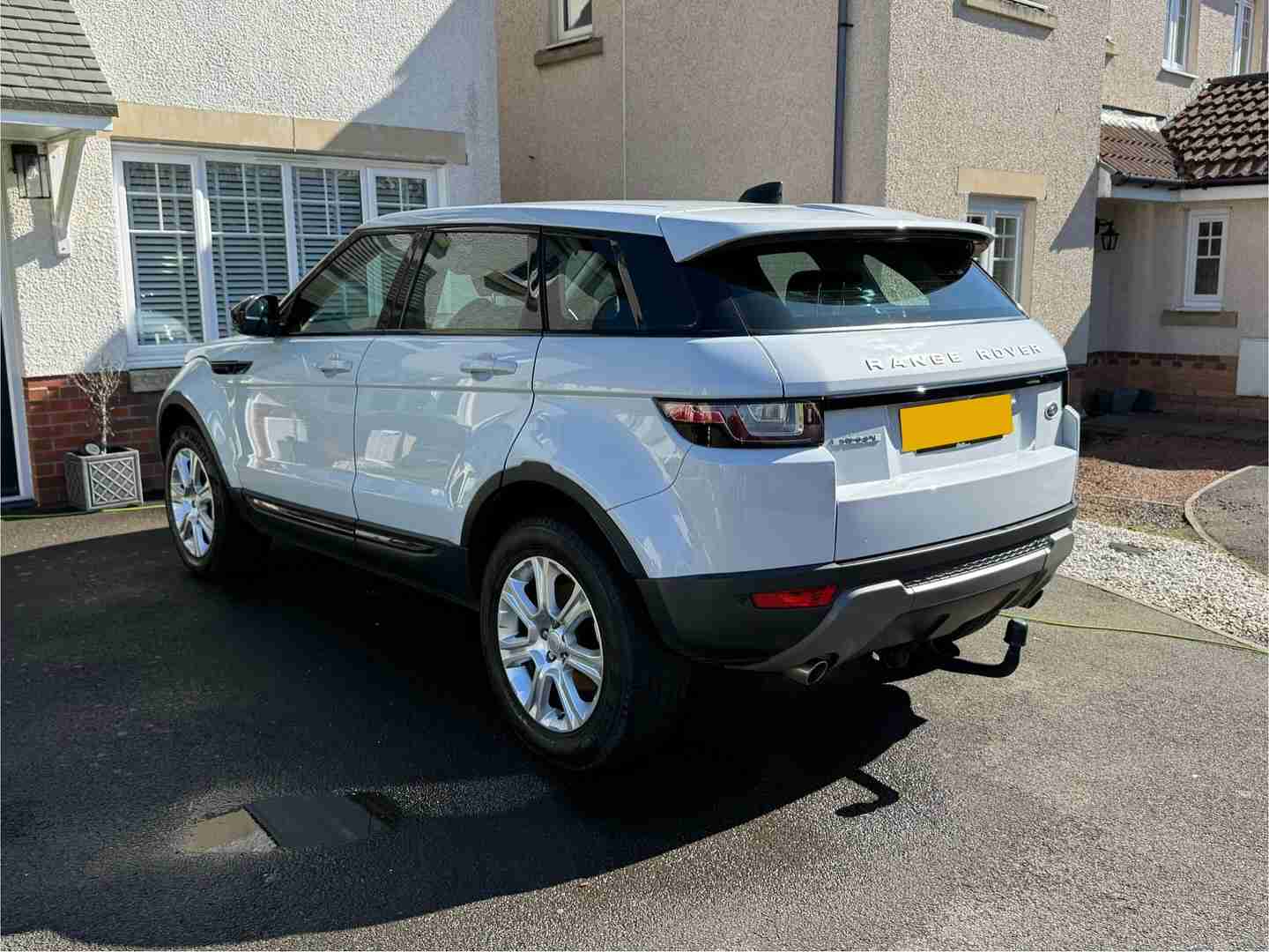 White range rover in Edinburgh